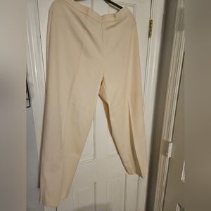 Talbots Woman's Stretch bootleg pants color: cream size: 1X